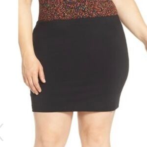 Leith Black Mini Stretch Skirt New with Tags